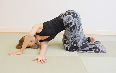 お正月太りをなかったことに…太った体に効く！ヨガポーズ【前編】