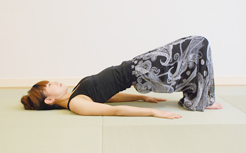 お正月太りをなかったことに…太った体に効く！ヨガポーズ【後編】