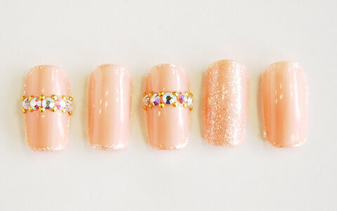 シンプルラグジュアリーネイル