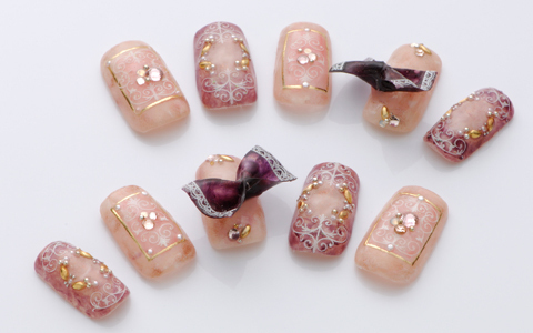 2012年春夏トレンドネイル　「ミステリアス グラマー」【1】