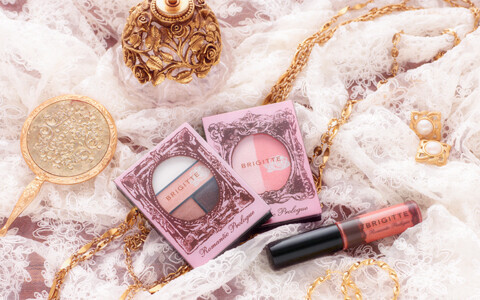 ローラの大人ロマンティックメイクに注目 Brigitte がデビュー ウーマンエキサイト 1 2