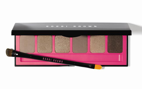 ボビイ ブラウンの新コスメは、遊び心あふれる、ポップでネオンのような輝き