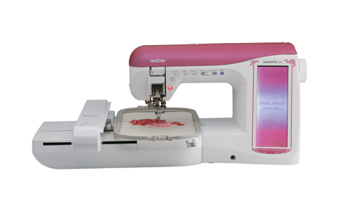 ローラ アシュレイの刺しゅうデータを内臓したミシン