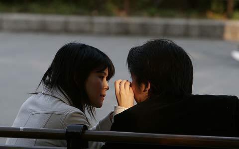 意外！実は女より「男の方が恋愛に依存しやすい」と判明