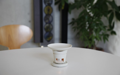 現代陶芸家と、北欧デザインショップが生んだ「香炉」