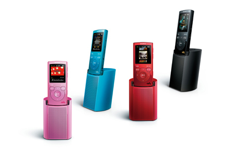 西野カナセレクト、この春にぴったりのモテ服コーデが当たる！