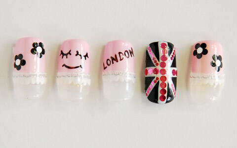 遊びゴコロがいっぱい！　キュートネイル