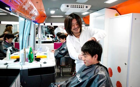 被災地の地元美容師とロレアルの「美容師のちから」プロジェクト