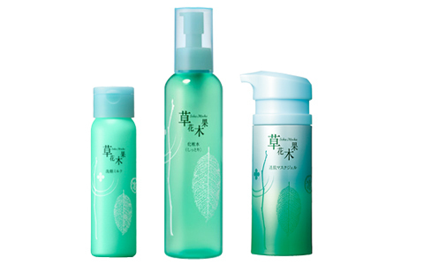 季節の変わり目、毛穴のお悩みへ届く、草花木果の竹