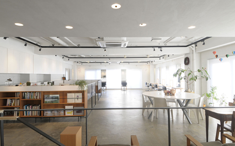 編み込みアップパーティヘアスタイル