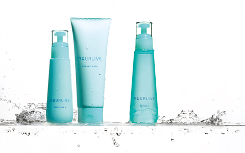 低刺激なのに素肌が上向く！ アクアライブのクレンジングミルク