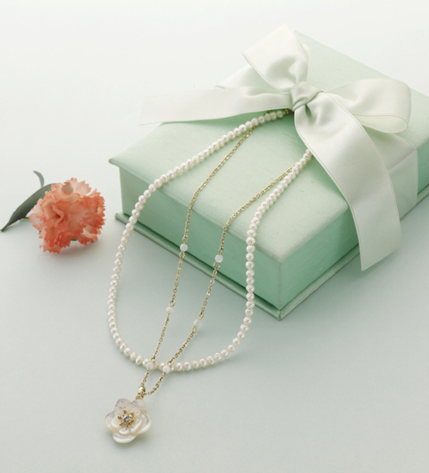 ヴァンドームの母の日ギフトはネックレスセット