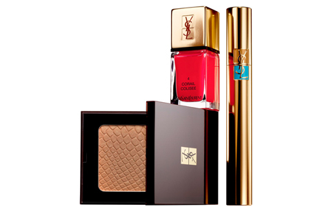 イヴ・サンローランのサマールックで魅惑の女性に変身