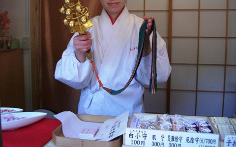 アンリ流パワースポットの巡り方「運命の赤い糸はここに？川越、氷川神社」