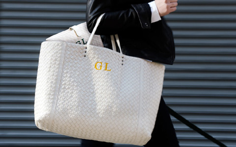 自分だけのスタイルを作る、ボッテガ・ヴェネタ イニシャルサービス開始