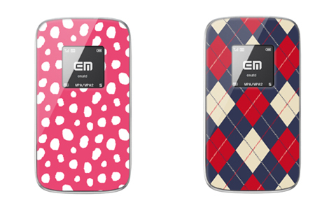 48種類のデザインから選べる！キュートなWiFiカバー