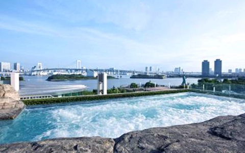 夏のお台場が、南フランスのプロヴァンスに