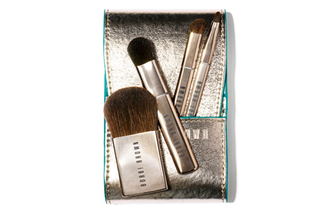 ボビイ ブラウンから、太陽や青空をイメージした「デザート トワイライト コレクション」が登場