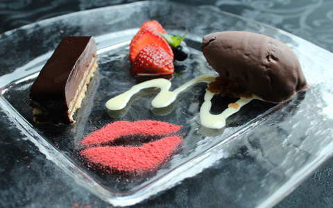 傘や手袋などアメニティにも注目、ルル・ギネスの特別なお部屋第2弾