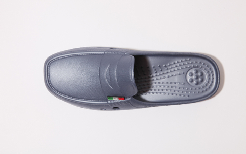 街で履けるおしゃれスリッポン