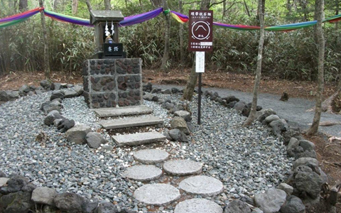 金運を上げながら花火で厄落としを　新屋山神社