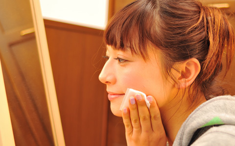 魅力的な“モテEYE”は朝のバスタイムから