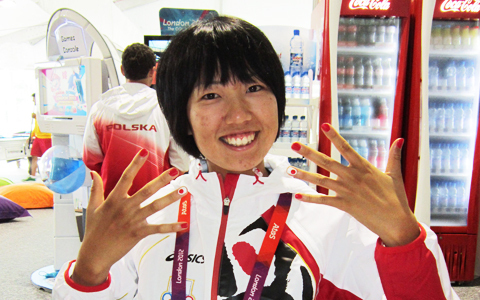 オリンピック選手の指先をスタイリッシュに飾る、アメリカ発の「CND シェラックTM」