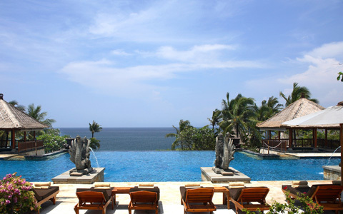 バリ島で「究極のハネムーン」を展開中