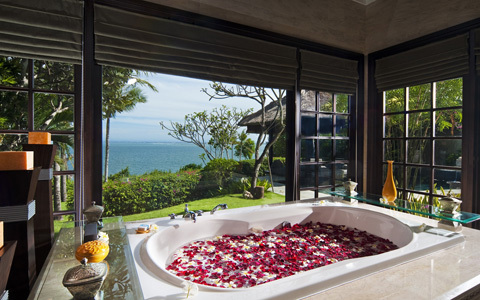 バリ島で「究極のハネムーン」を展開中