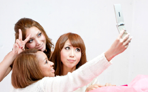 これであなたも人付き合いがうまくなる!?　人に好かれる4つの方法とは？