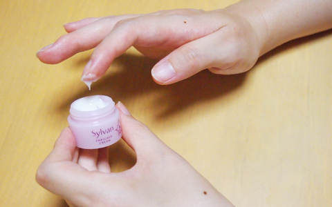 夏の疲れ肌、ほっといてはダメ！　日々ケアでトラブル知らずへ