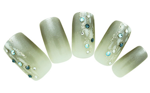 モード系ネイル　ゼブラ