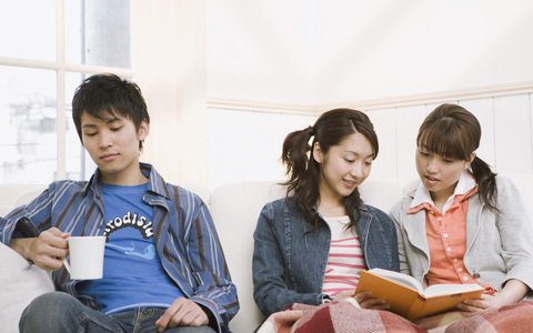 男ウケを狙った行動、意外と男は無関心？