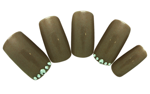 秋らしさにワクワクするネイル　マロン