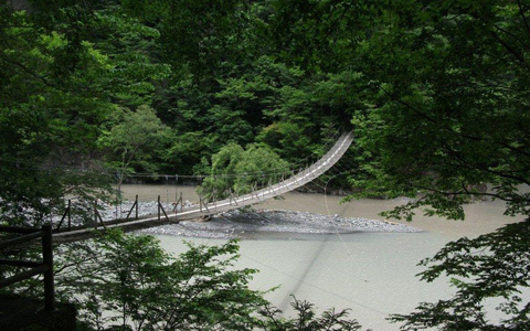 アンリ流パワースポットの廻り方「命がけの恋愛祈願と美人湯で美肌成就！寸又峡」