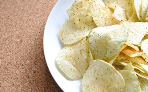 知らなかった！　気になる毛穴がないお肌にする方法とは？