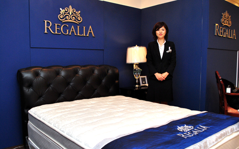 “眠れる部屋の美女”になるためのアレは雲の心地！衝撃的マットレス体験レポート