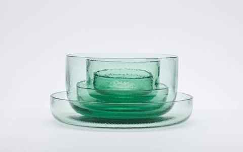 コカ・コーラの役目を終えたボトルが、テーブルウエアに！？