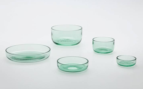 コカ・コーラの役目を終えたボトルが、テーブルウエアに！？