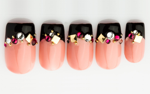 クールな大人ピンクネイル