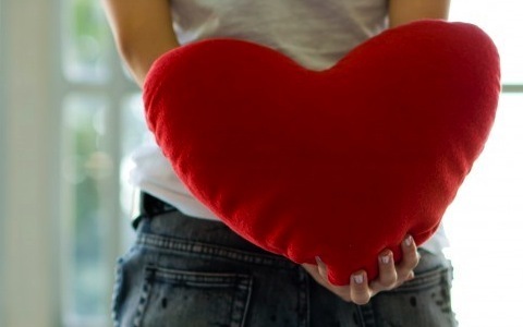 たまにはあなたも大胆に？！ 自分から彼を誘うときのコツ