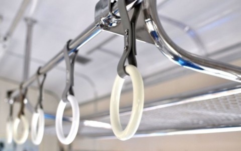 スキマ時間を有効利用　通勤タイムで楽々ダイエット