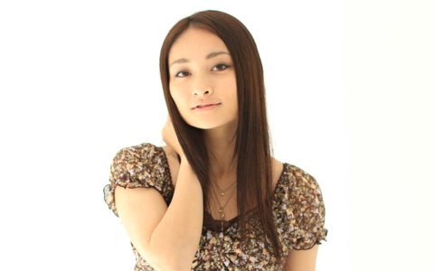 年下男子に好かれて、恋愛対象になる方法とは