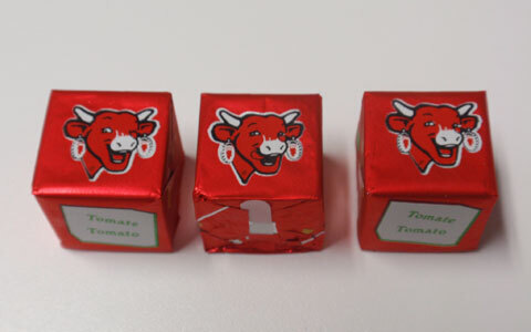 どこか見たことある「笑う牛」がインテリアショップに出没。実はウチ飲みにぴったりの○○に…