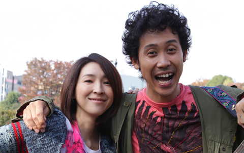  『グッモーエビアン！』主演・麻生久美子と大泉洋にインタビュー