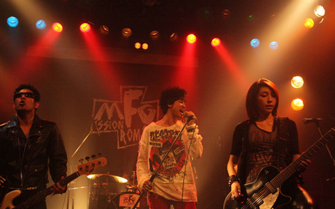  『グッモーエビアン！』主演・麻生久美子と大泉洋にインタビュー