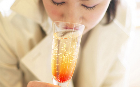 太りたくない人必見！ お酒の場でも太りにくくするテクニックとは？