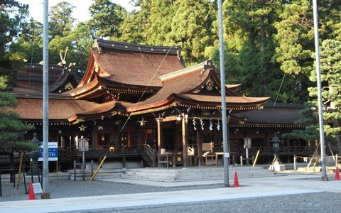 アンリ流パワースポットの廻り方「カップル成就の起源、多賀大社でラブ運を願う」