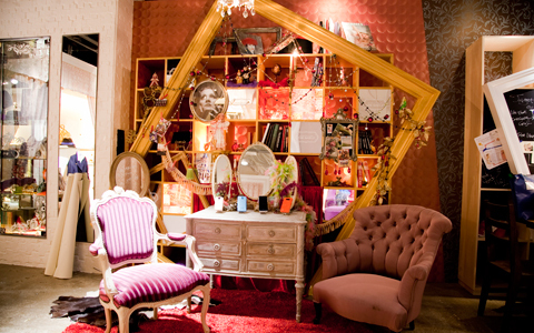 原宿に女子力UPスポット期間限定オープン！人気モデルらによるスマホの新たな楽しみ方