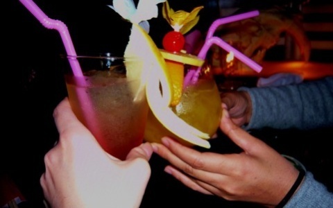 飲み会続きでも太らないための5つのポイント